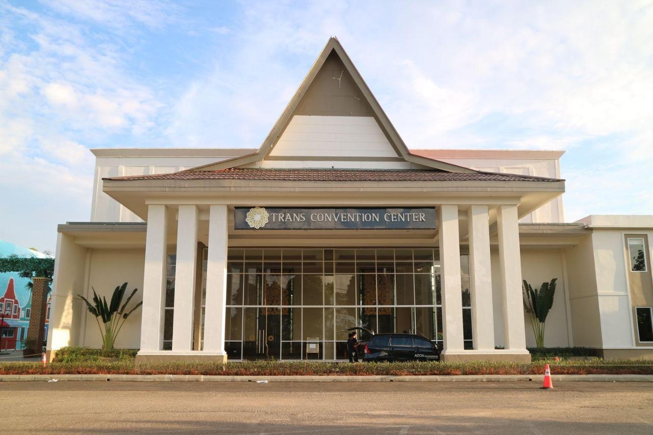 Aston Tanjung Pinang Hotel & Conference Center Exterior photo